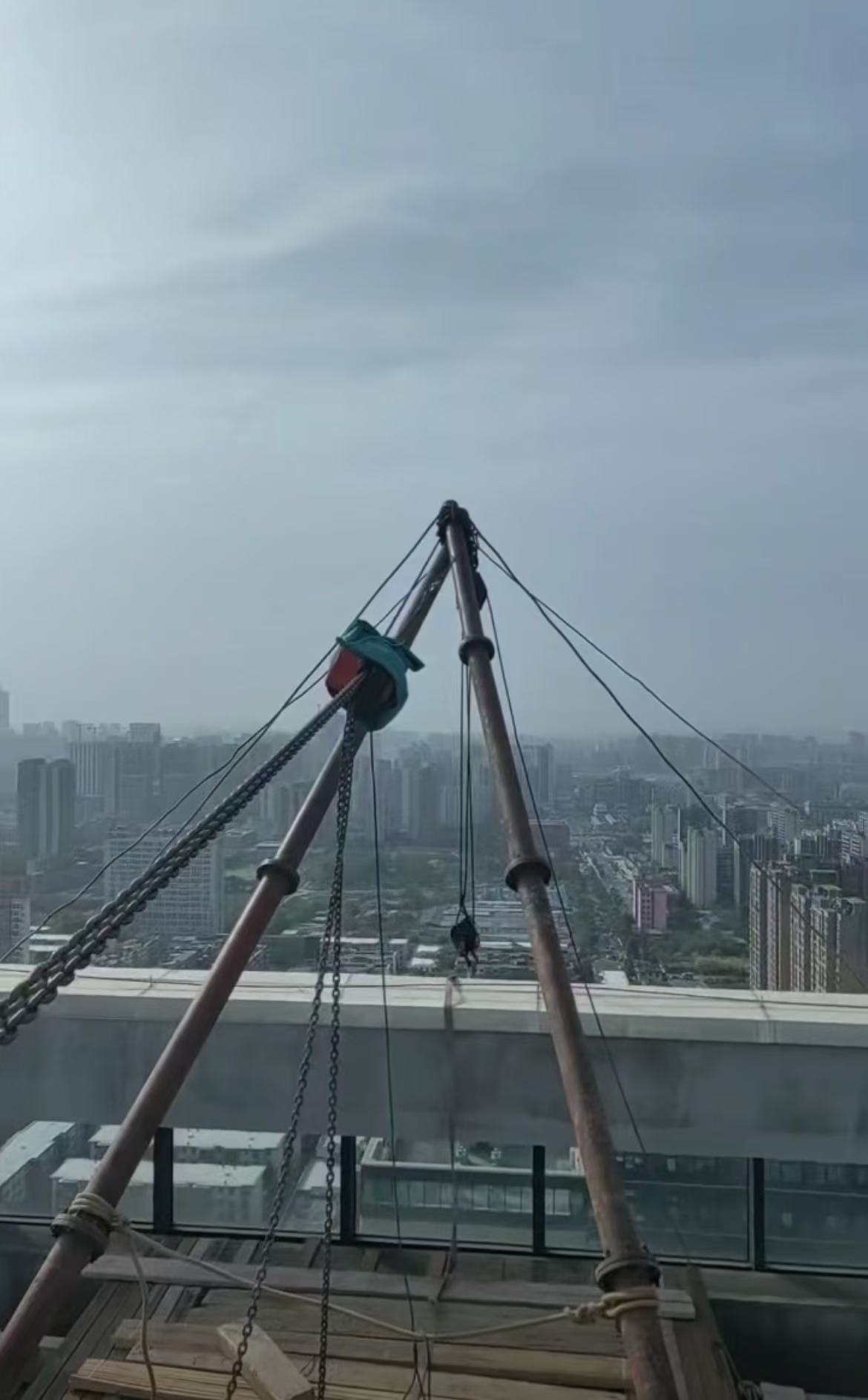 重庆设备吊装找重庆腾跃公司